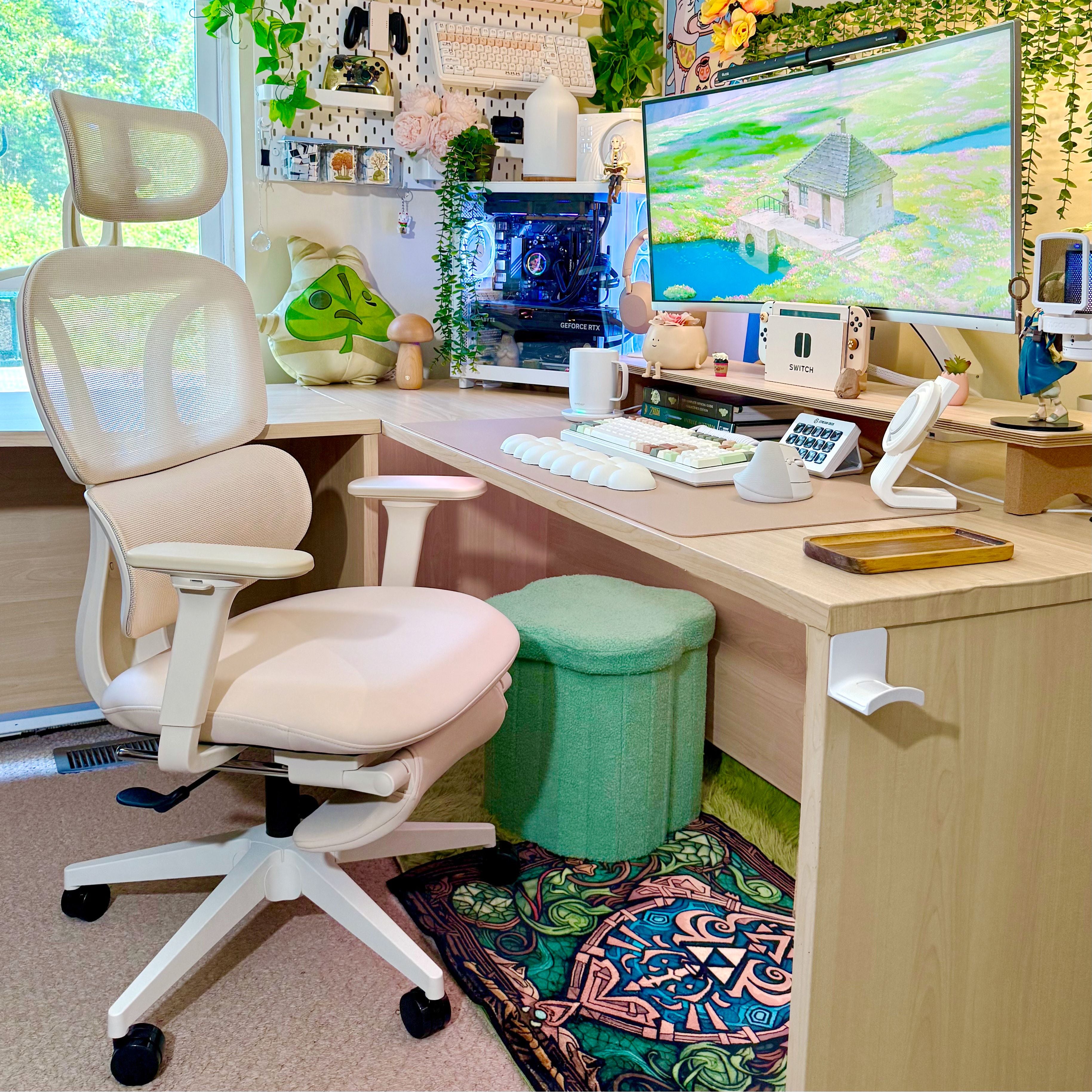 CabLady S1 Ergonomic Chair with Footrest for Women