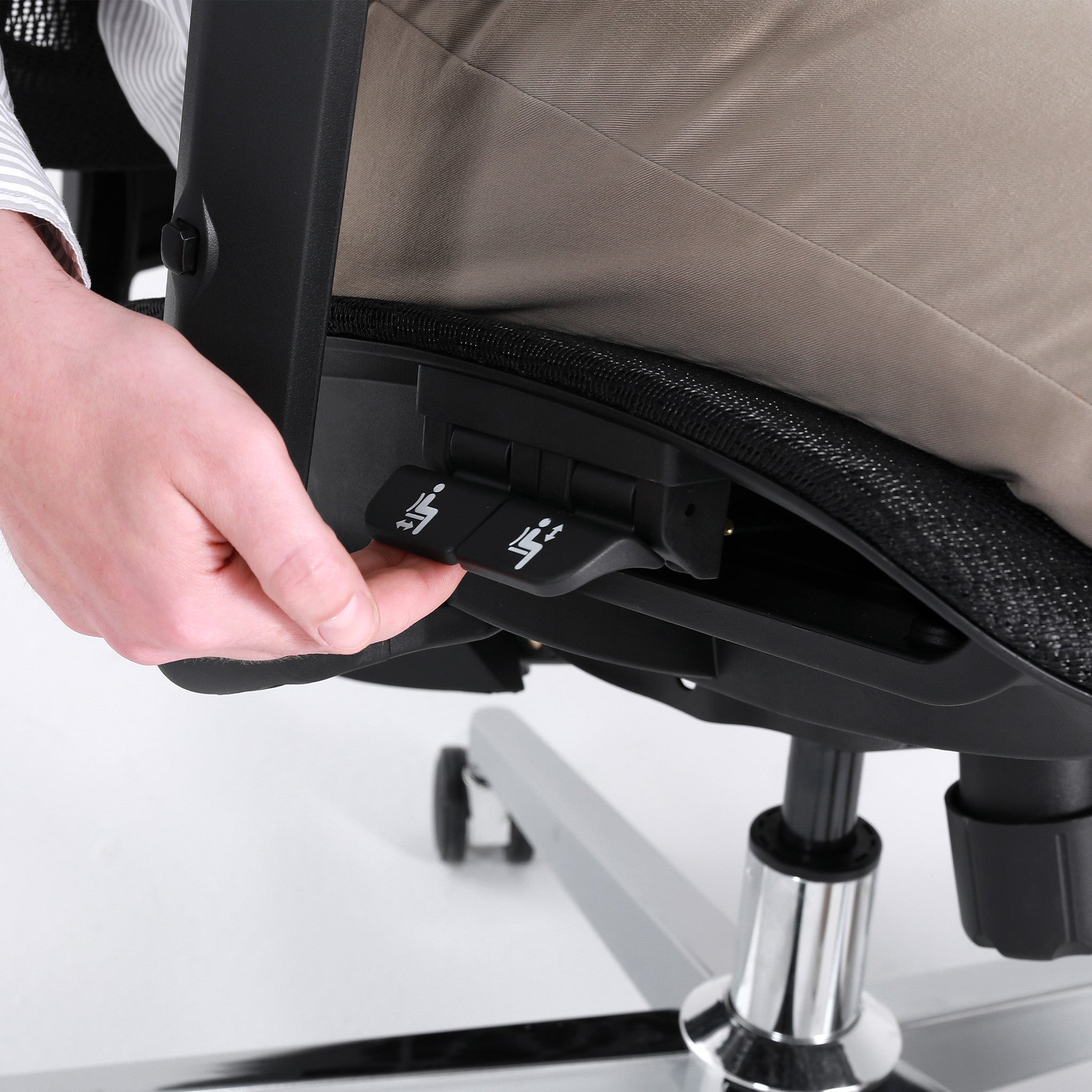 CabBase C1/A518 WireControl™ Mesh Ergonomic Office Chair