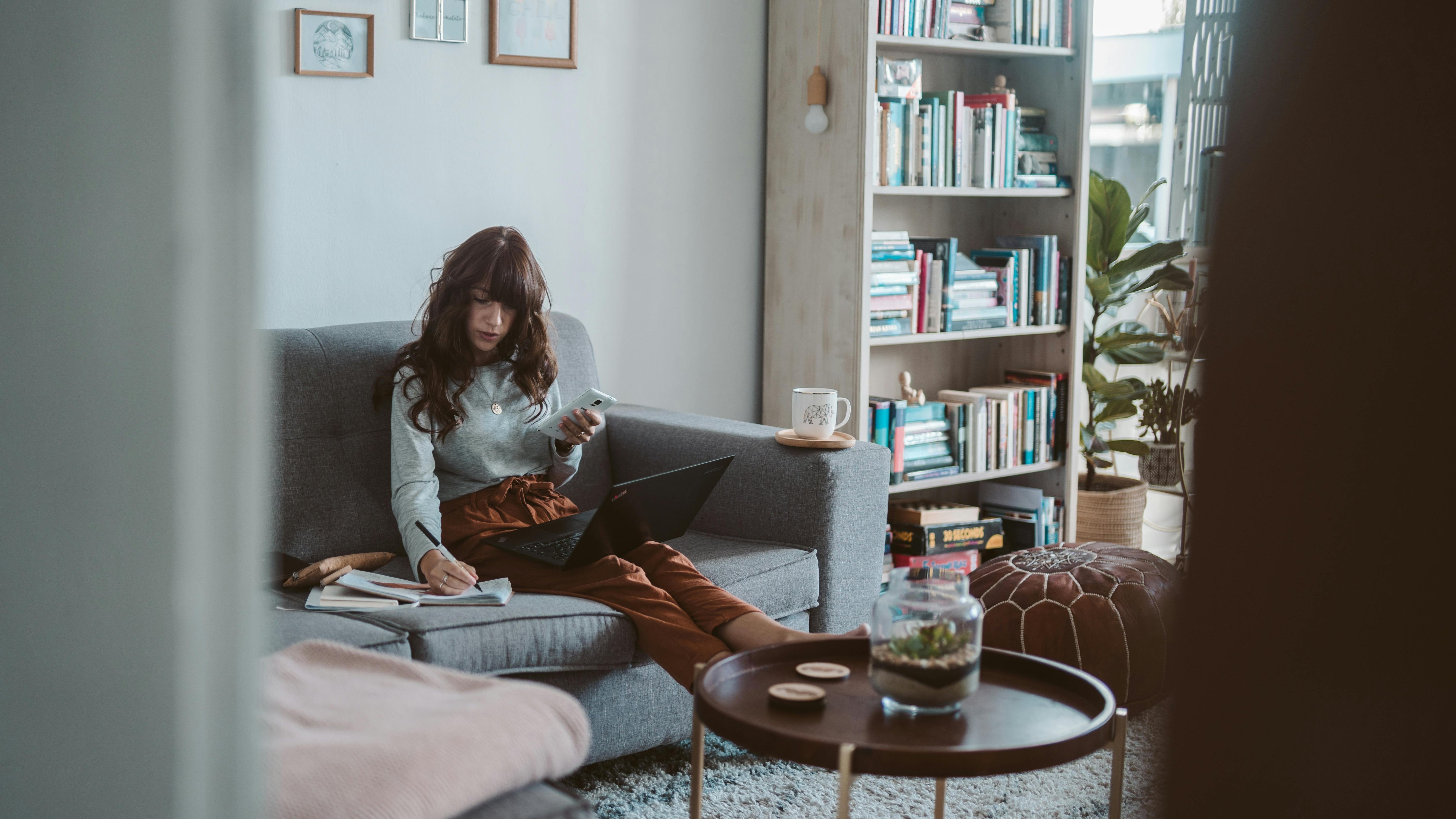 Creative Freedom Starts with Better Support: Why Ergonomic Chairs Are a Must for Creative Thinkers